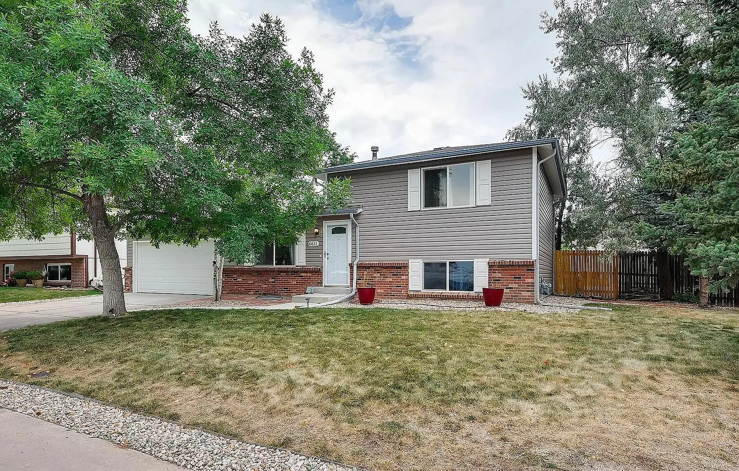 6631 S Dudley Ct - - — Photo 1