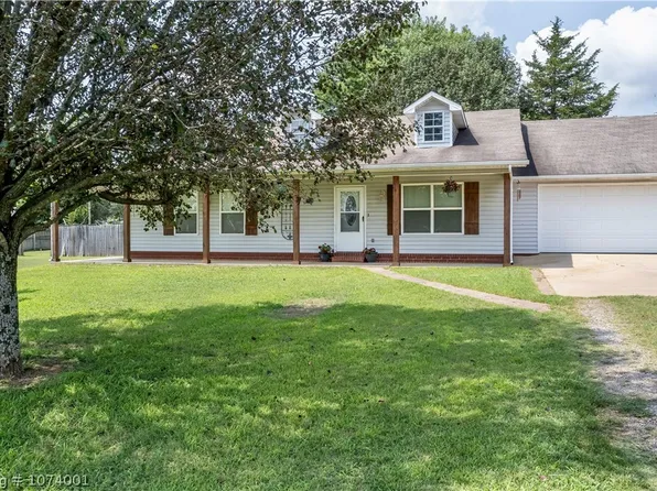 6721 Red Robin Dr, Van Buren, AR 72956