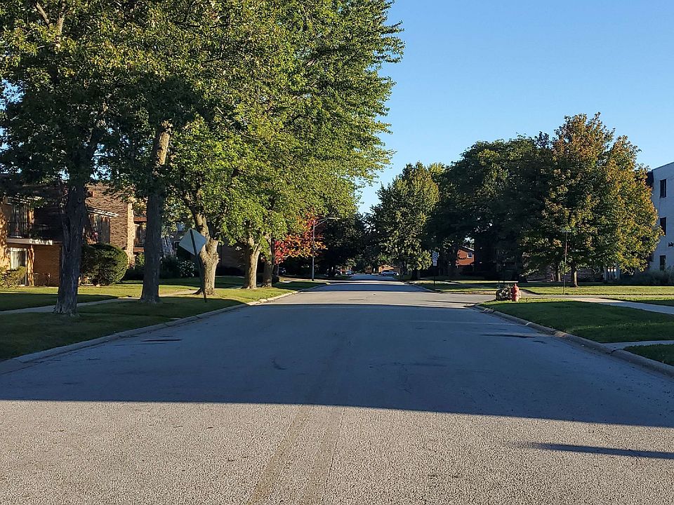2nd image of 12817 Carriage Ln Unit 7