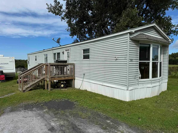 745 Machia Road, Sheldon, VT 05483