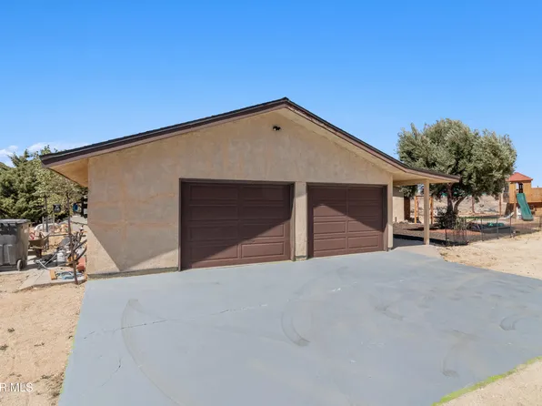 8734 Vientos Dr, Leona Valley, CA 93551