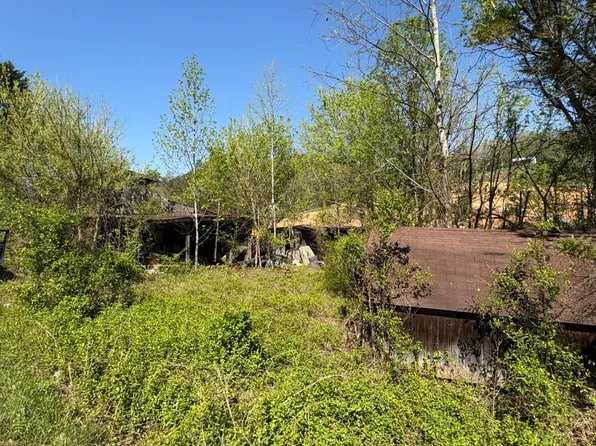 3755 Richardson Cove Rd, Sevierville, TN 37876