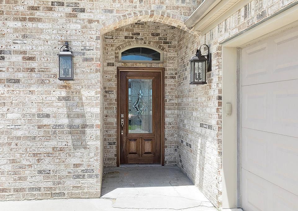 1st image of 7360 Crown Meadows Dr