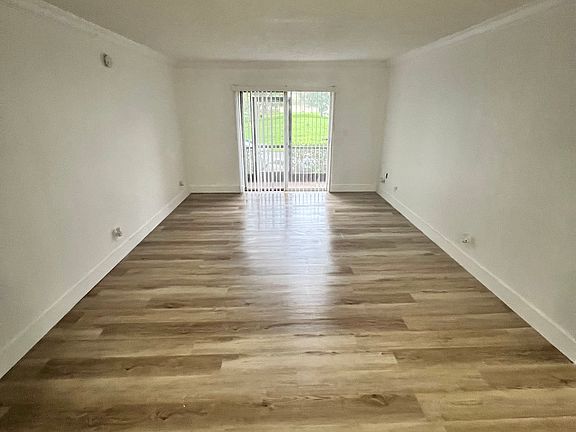 5th image of 4136 NW 88th Ave APT 102