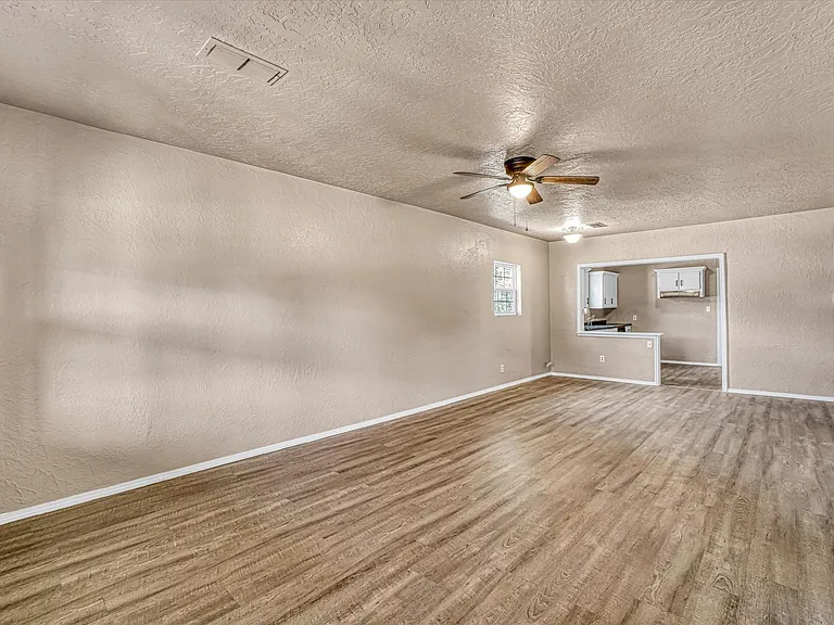 1508 N Crain St — Photo 17