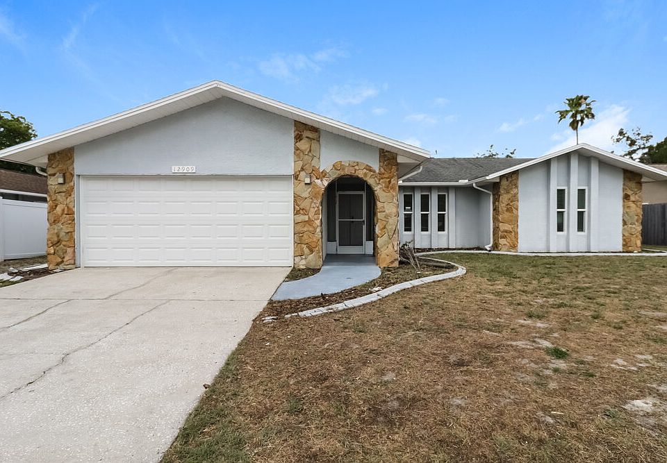 1st image of 12909 Walnut Tree Ln