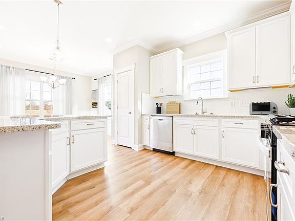 5th image of 5397 Salem Woods Dr