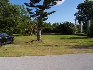 2nd image of 257 N Airport Dr