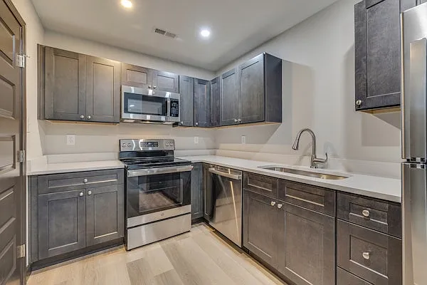 Emerson Park Townhomes — Photo 8
