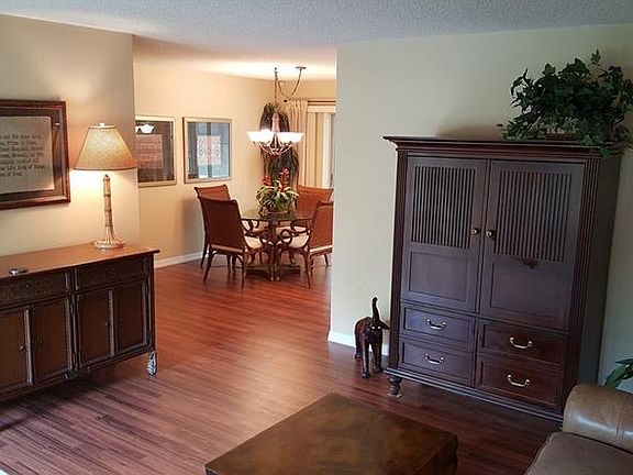 4th image of 13197 Janwood Ave
