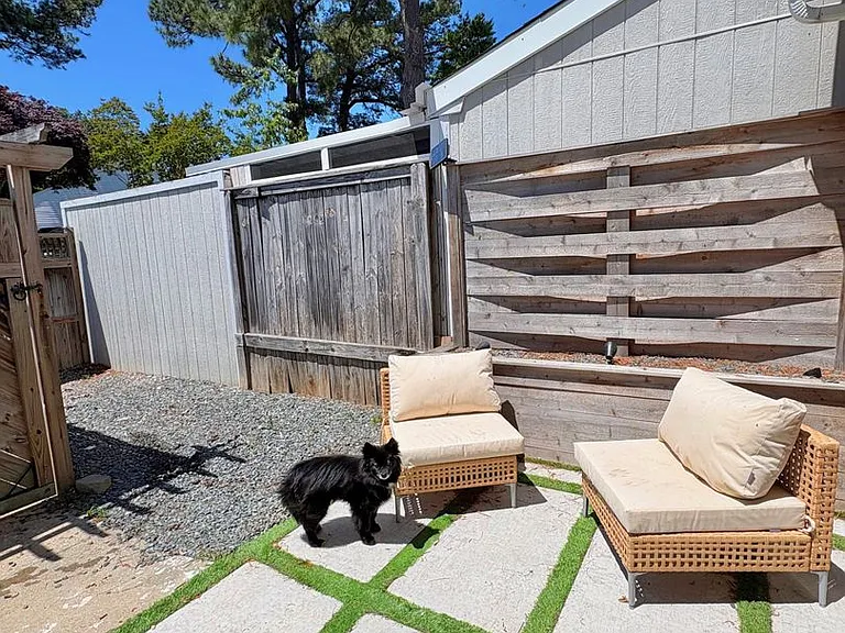853 Cambridge Dr — Photo 4