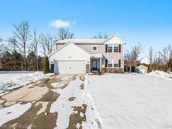 3181 Coventry Ct, Flushing, MI 48433