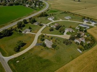 8 Overlie Dr, Rose Creek, MN 55970