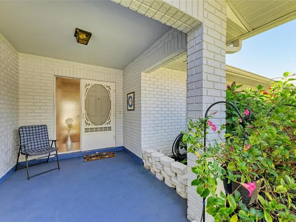 7287 Eleanor Cir, Sarasota, FL 34243