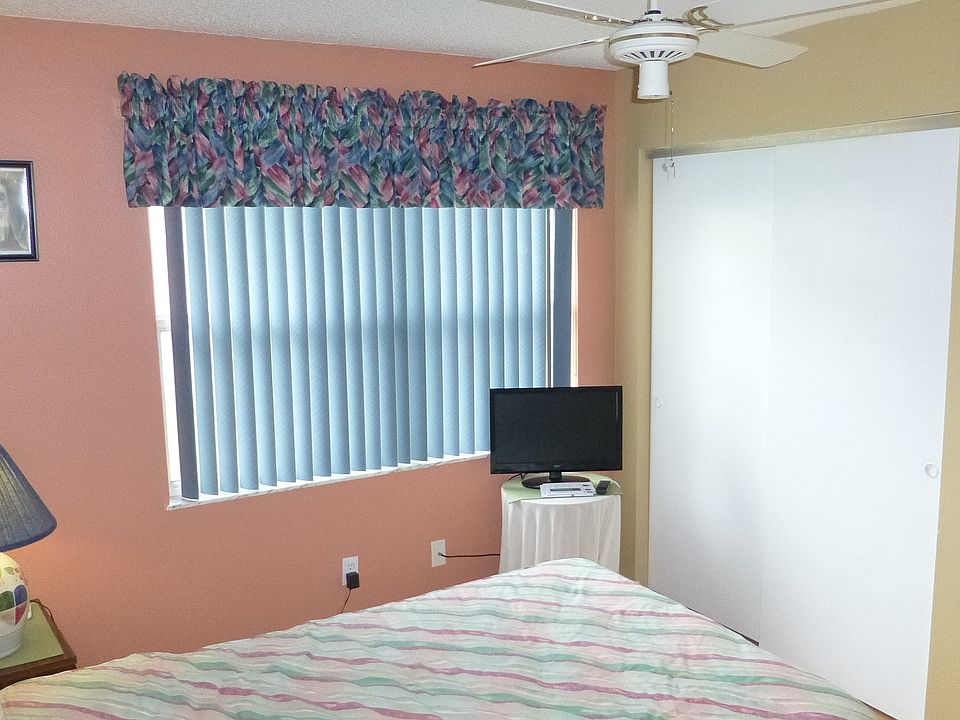 1st image of 2584 Sedgefield Ave