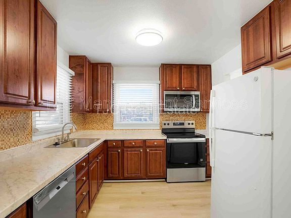 5th image of 1741 Newark St