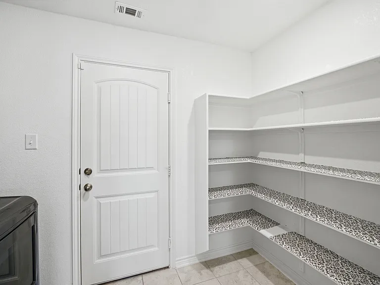 11331 Edelweiss — Photo 10