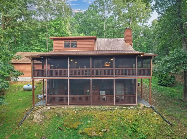 367 Sunrise Valley Rd, Blue Ridge, GA 30513