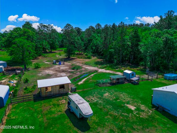 24955 NW 22ND Avenue, Lawtey, FL 32058