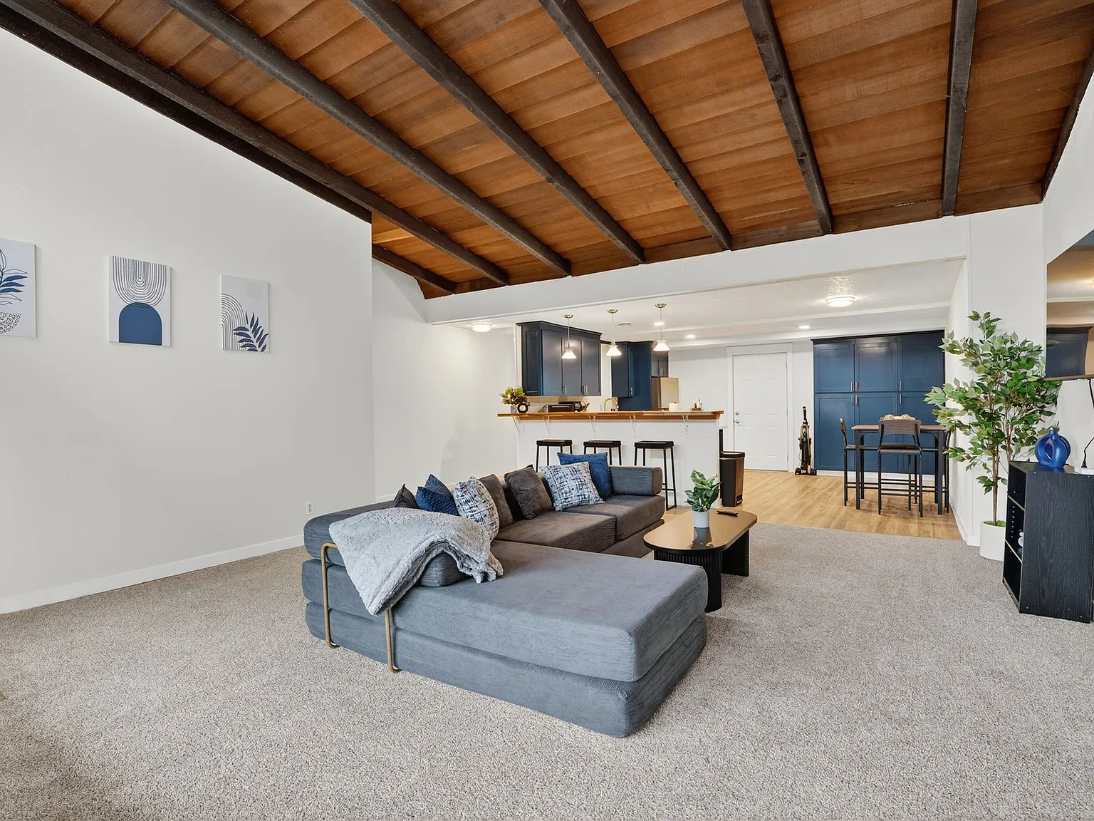 1 bed, $2,200 — Photo 4