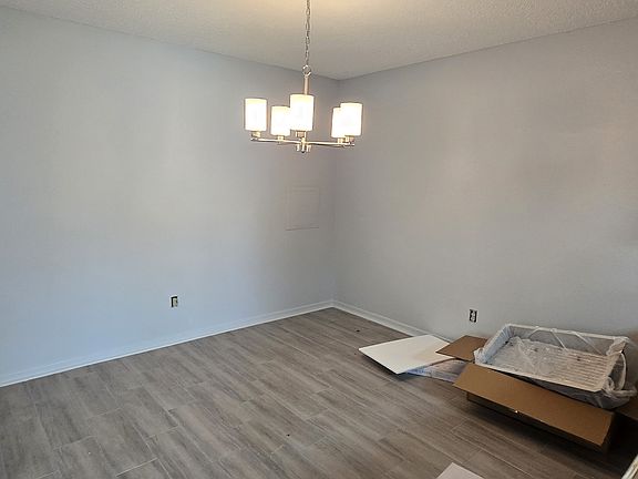 5th image of 5251 River Birch Ct