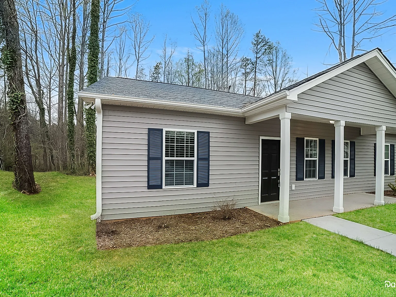 3 bed, 2.0 bath, 1142 sqft, $1,745 — Photo 2