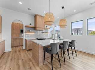 1122 W 17th St #D, Houston, TX 77008