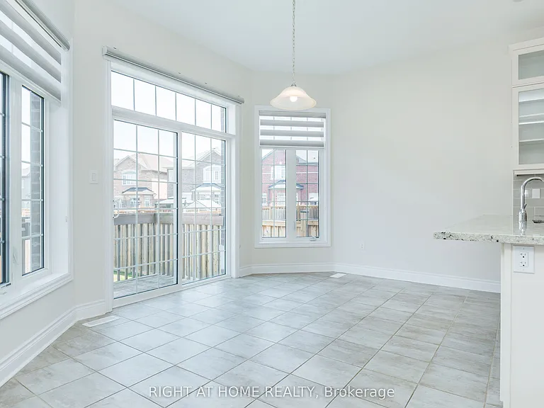 8 Monarch Dr — Photo 18