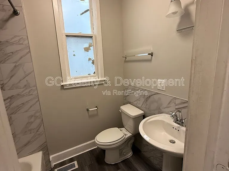 6401 S Eberhart Ave #6403-1 — Photo 6