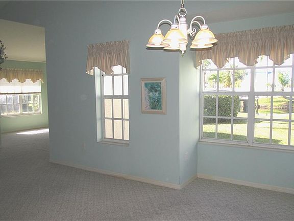 3rd image of 1867 Aynsley Way APT 2
