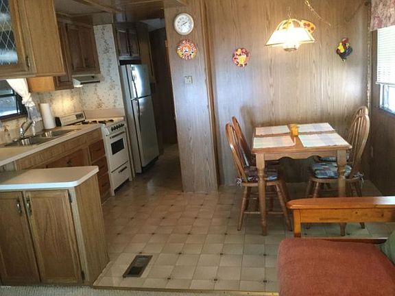 4th image of 5108 Commanche Dr