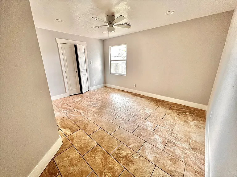 914 Bunton St #914 — Photo 10