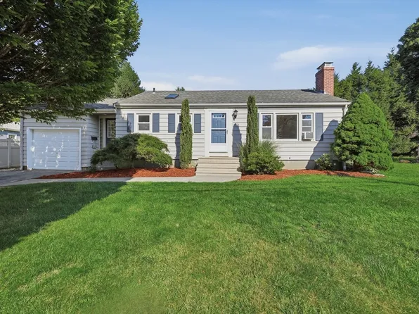 39 Maple Cir, Shrewsbury, MA 01545