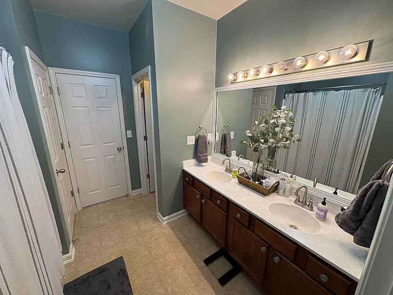 125 Grisham Dr — Photo 36