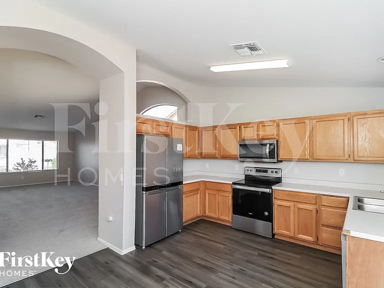 11243 W Diana Ave — Photo 6
