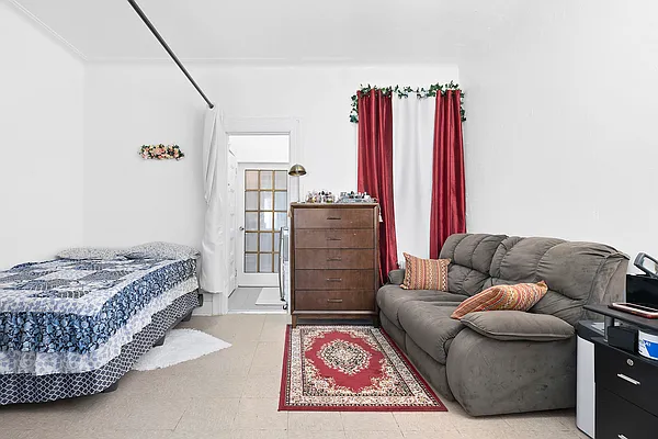 Sold by Compass | media 11