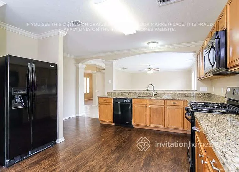 21346 Hadrian Dr — Photo 7