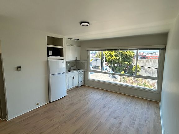 3rd image of 3001 San Bruno Ave #2