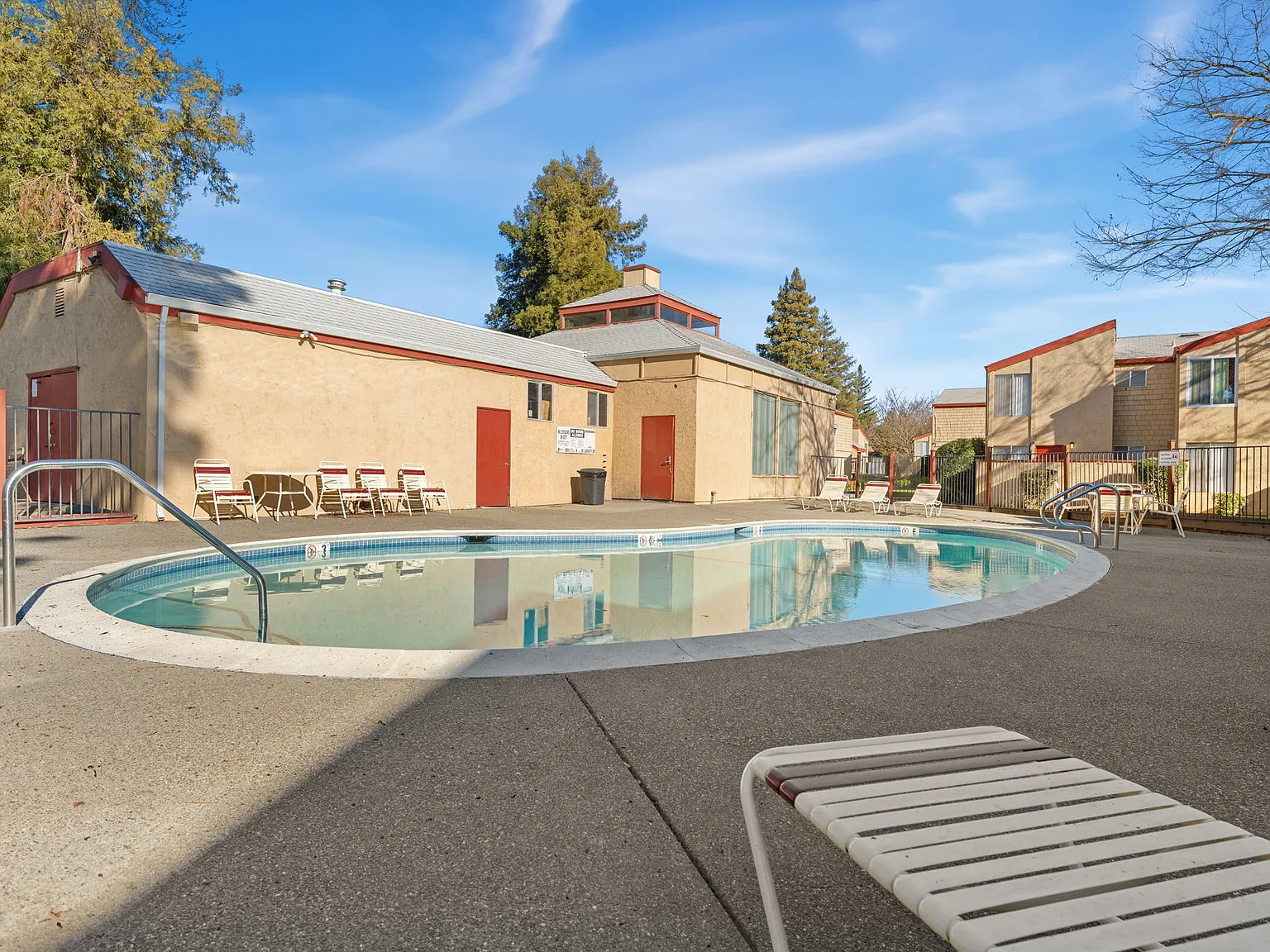 Alvarado Sunset Apartments — Photo 2