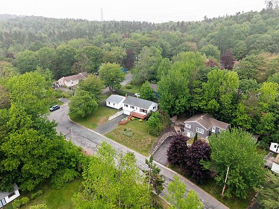 2nd image of 6 Pembrooke St
