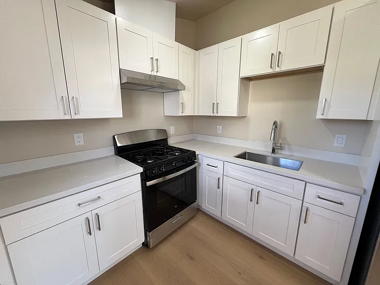 1415 Wiren St — Photo 3
