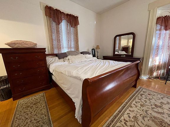 4th image of 38 Babcock St #17