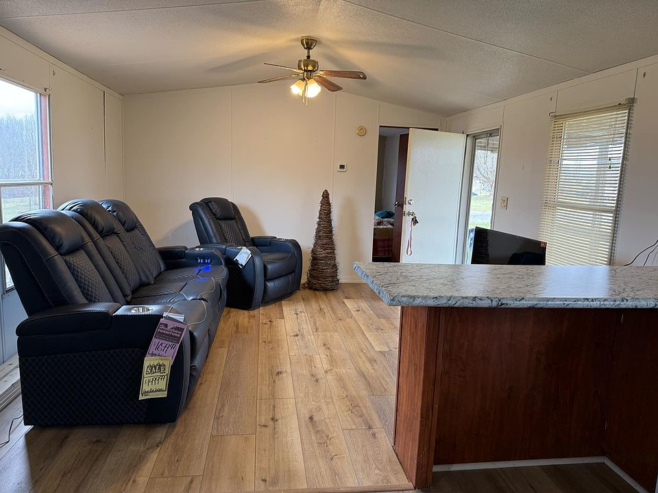 2nd image of 502 Murphy Ridge Rd