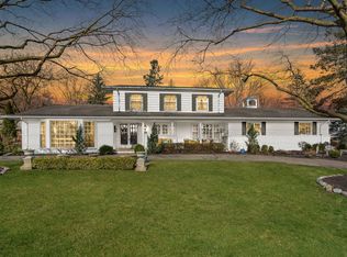 1951 Kingstree Ct, Rochester Hills, MI 48309