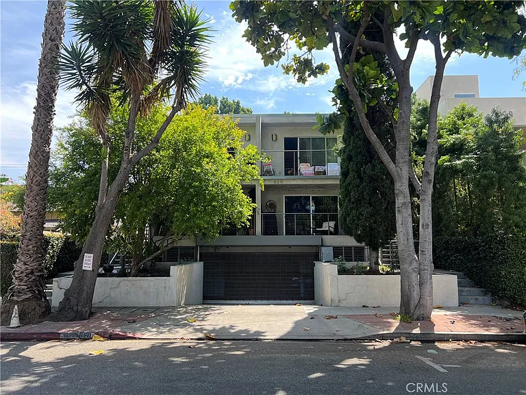 622 Westmount Dr #C — Photo 1
