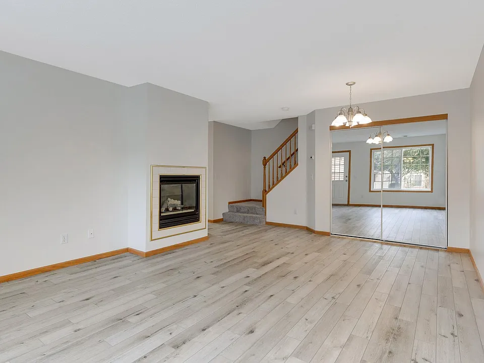 Gas fireplace