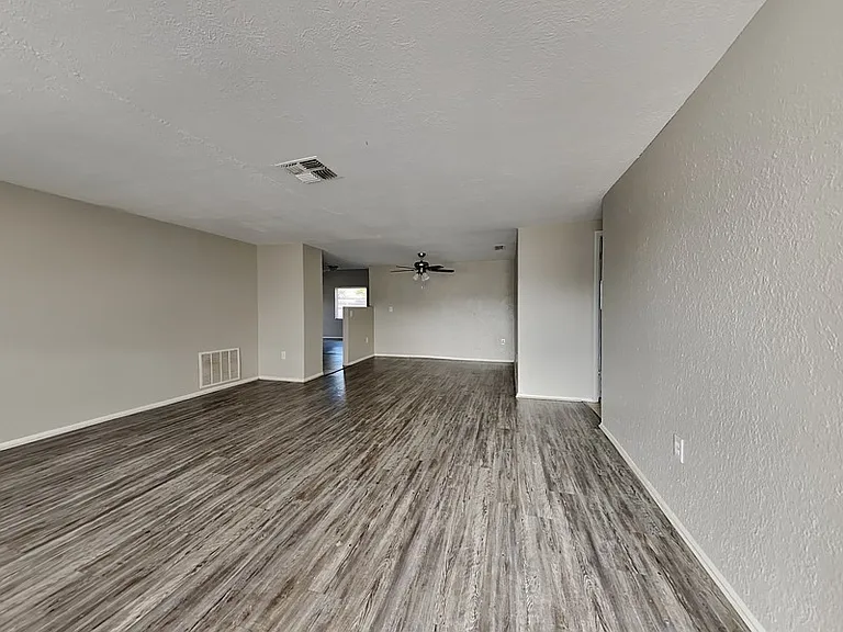 7431 San Moritz Dr — Photo 19