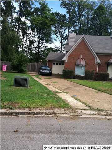 1st image of 380 Garden Walk S