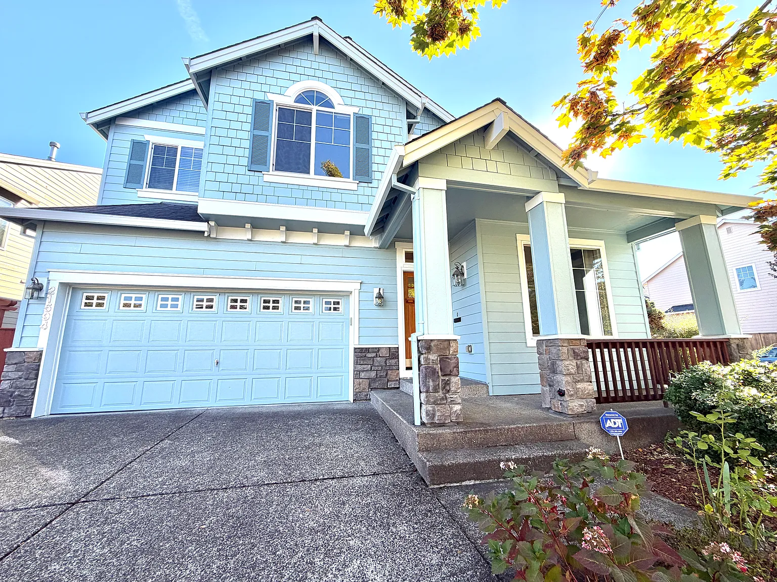 5 bed, 2475 sqft, $3,700 — Photo 1