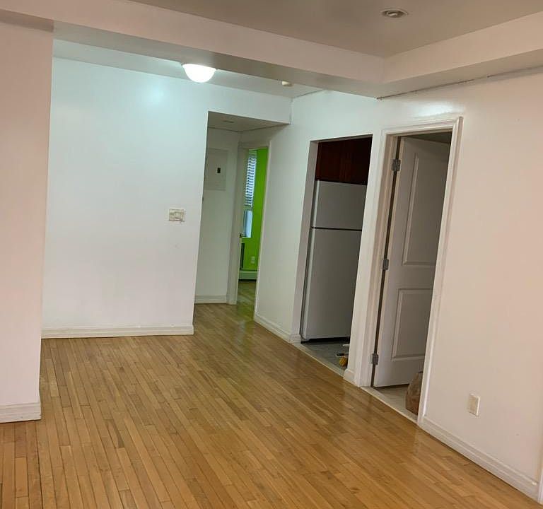 2nd image of 24523 60th Ave